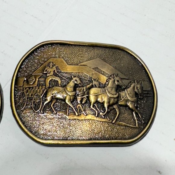 🛢️ RARE 1980's (2) GULF OIL Chuck Wagon Calgary Stampede Rodeo Belt Buckle 🤠🐎 - Picture 3 of 6